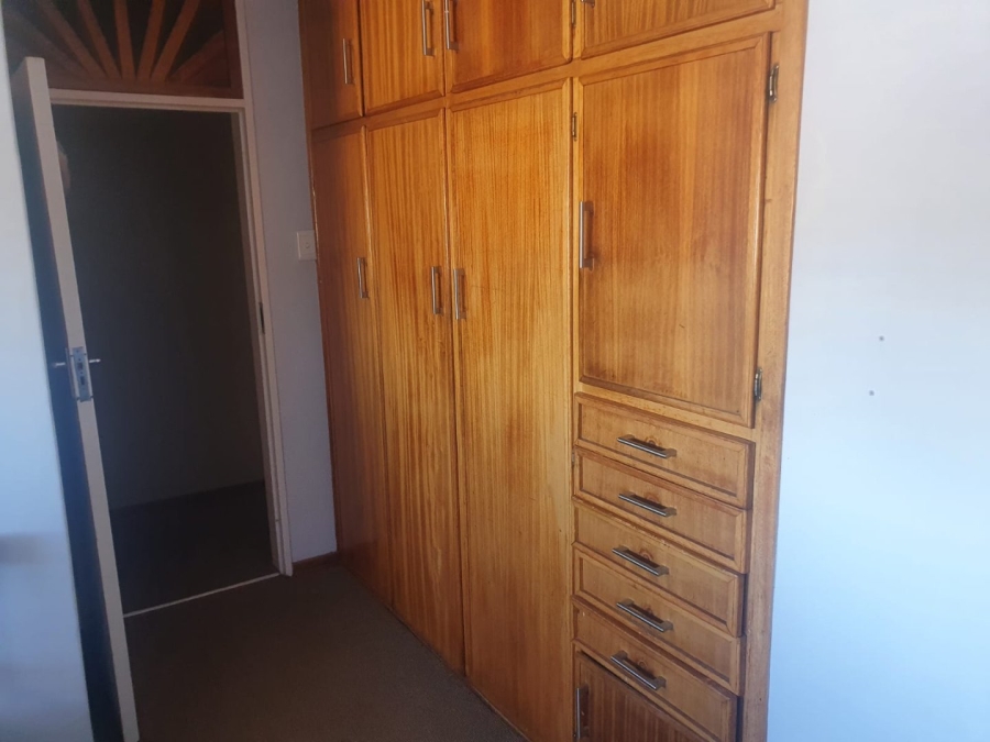 6 Bedroom Property for Sale in Jan Cillierspark Free State